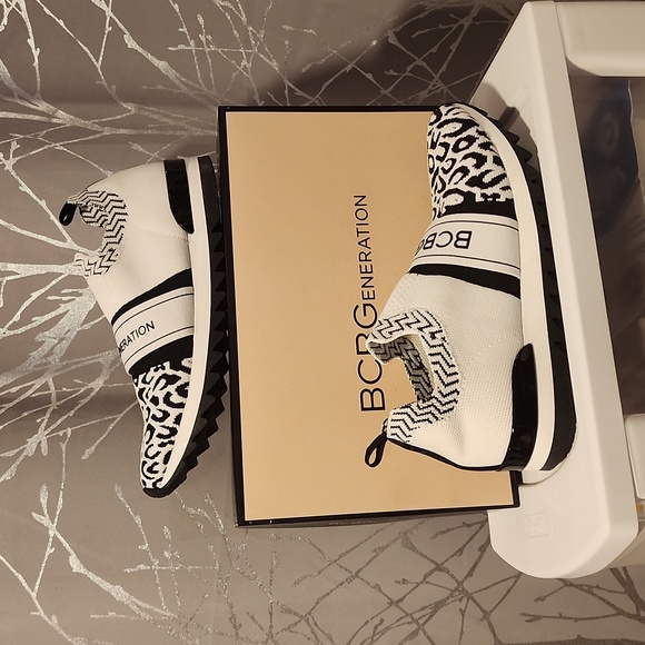 BCBGeneration Shoes - BNWT BCBGeneration Lendall Knit Slip-on Sneaker Woman's size 7.5